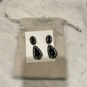 New  Authentic Kendra Scott Threaded Camry Statement Earrings in Black